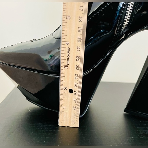 ❤️‍🔥HP!💋Future Trippin’ Ankle Boots Dolls Kill Poster Girl Angular Flare Heel - Picture 6 of 16